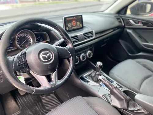 Mazda 3 2.0 Touring