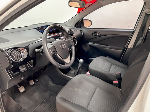 Imagen 13 de 23 de Toyota Etios Xls 4p Manual Impecable, Unico Dueño, Flamante