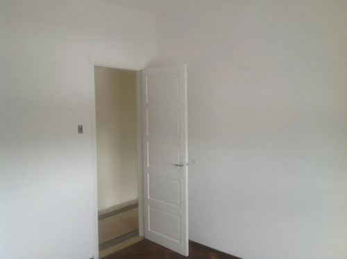 Imagen 3 de 12 de Precioso Apto De 2 Dorm Con Balcón, Bajos G/c En Bolivar!