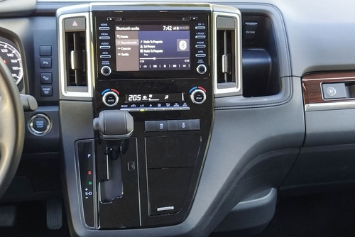 Imagen 7 de 15 de Toyota Hiace Wagon Van 2021