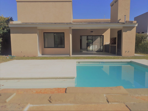 Imagen 1 de 30 de Venta Casa Quinta Lujan Del Sol Impecable Permuta