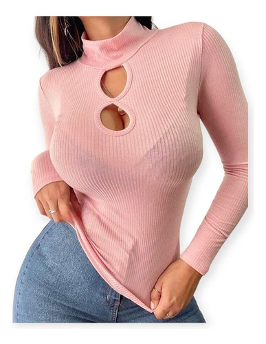 Remera Cuello Alto Con Detalles En Escote Abierto Tipo Gota