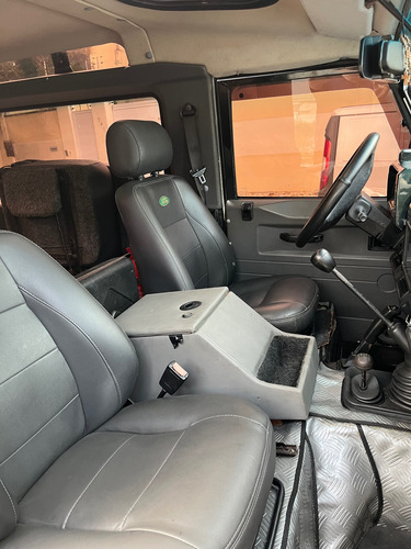 Land Rover Defender 2.5 90 Csw Turbo 3p