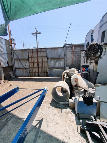 Industrial Con Gran Terreno En Venta En Recoleta