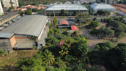 Imagen 25 de 30 de Galpones Con Locales Comerciales En Venta Av Hernan Garmendia Barquisimeto, Lara __ Monica E. Carrasquel 0424/556.57.59#