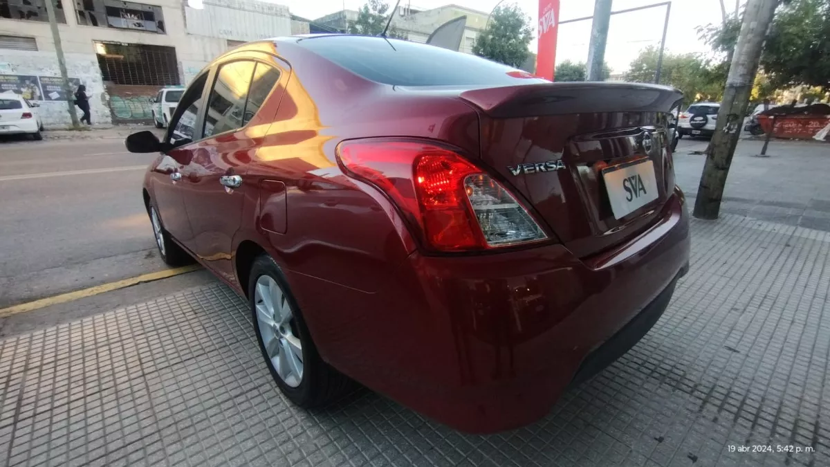 Nissan Versa 1.6 Advance At