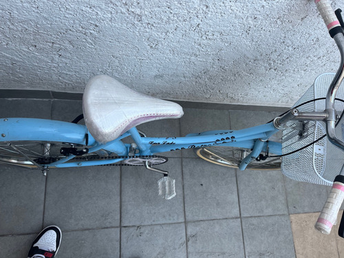 Bicicleta Para Niña Rodada 24 Color Azul Celeste Se Vende Celeste 20 " (Usado)