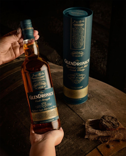 Imagen 2 de 8 de Whisky The Glendronach Cask Strenght 59.8% Batch 11 700ml