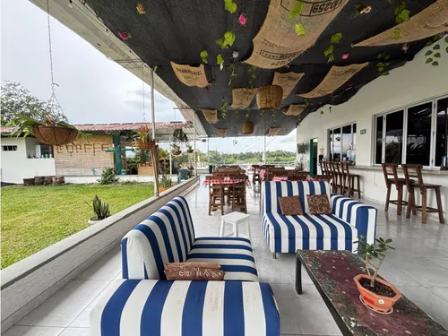 Vendo Hostal, Amoblada, Cerca A Recuca