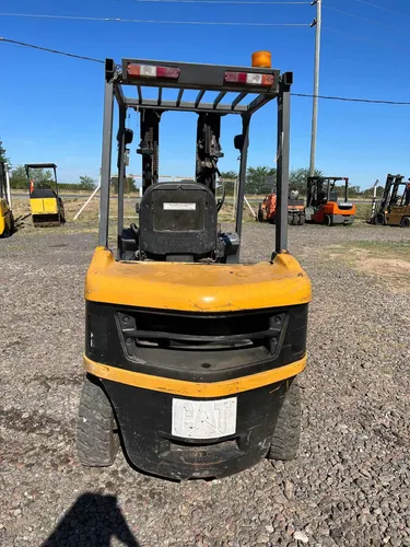 Autoelevador Cat Dp25n 2500kg 2.5tn