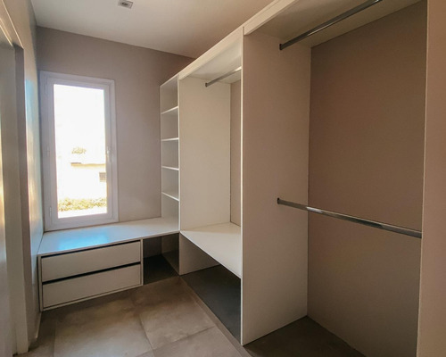 Duplex De Tres Dormitorios En Yerba Buena