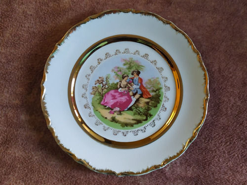 Antiguo Plato De Porcelana De Japón Con Imágen De Pareja