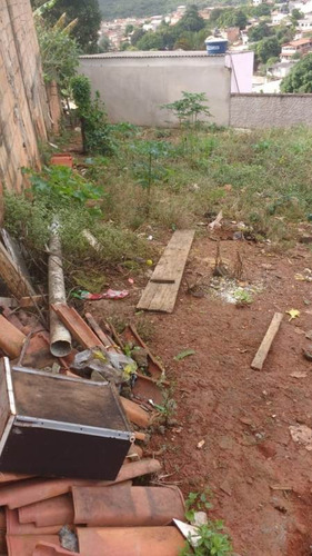 Lote Com Construção Faltando Acabamento No Icaivera. - 1625
