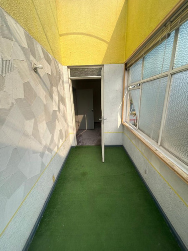 Casa Con Uso De Suelo Para Oficinas 839 M2 En Las Lomas De Chapultepec.
