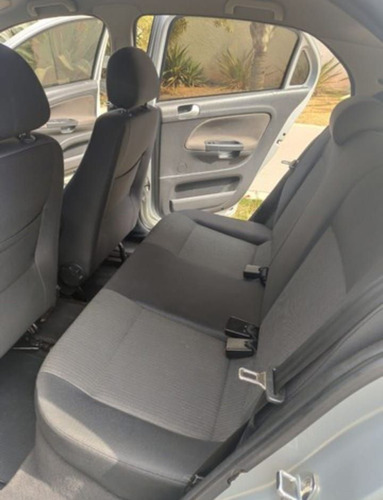 Imagem 8 de 10 de Volkswagen Gol 1.0