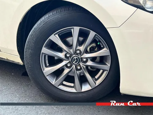Mazda 3 2.0 Touring