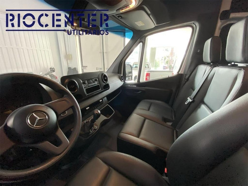 Imagem 3 de 12 de Mercedes-benz Sprinter - 2019/2020 2.2 Cdi Diesel Van 416