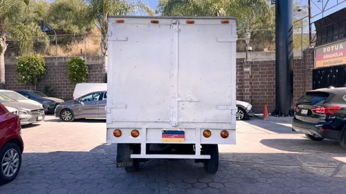 Nissan NP300 2.5 Diesel Chasis 4x2 Mt