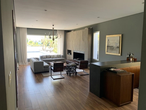 Imagen 3 de 28 de Casa En Venta En Santa Barbara, Tigre, G.b.a. Zona Norte