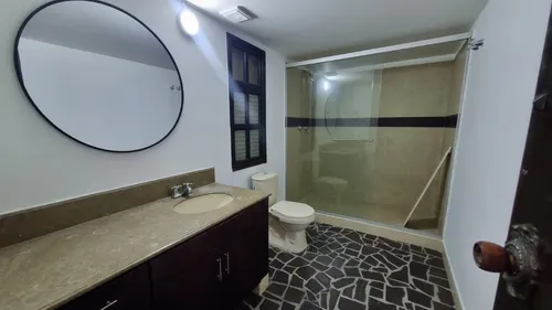 Casa Local Independiente Ubicada Entre Glorieta De Colombia Y Estacion Floresta