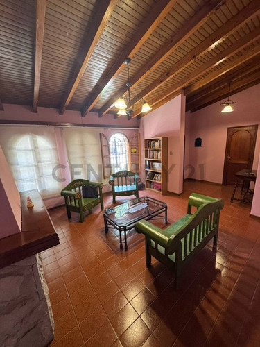 Casa En Venta En Jose Hernandez Al 100 - Mendoza