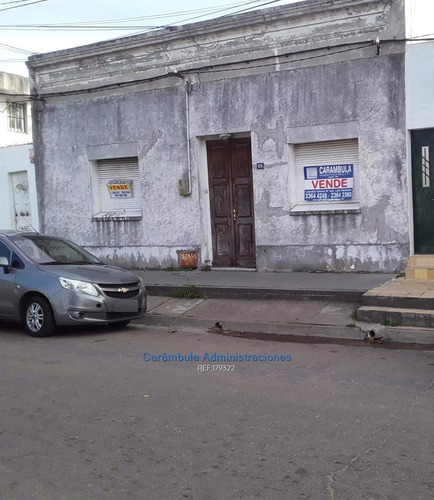 Imagen 2 de 2 de Casa De 2 Dormitorios Entre Las 2 Avenidas, Zona Céntrica.