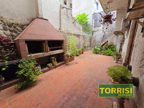 Venta - 5 Amb Ph C/patio Y Cochera/local - Campichuelo 300