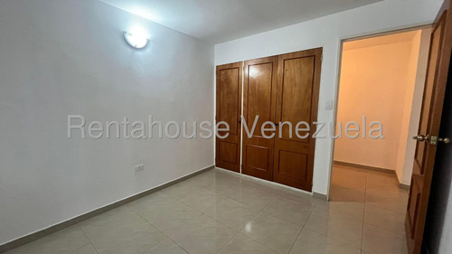 Apartamento En Alquiler Colinas De La Tahona Mls #25-14026