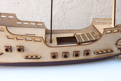 Imagen 4 de 6 de Barco Pirata Galeon Tipo Corsario De Combate Full
