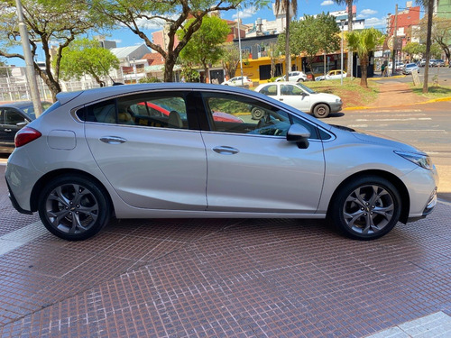 Imagen 8 de 25 de Chevrolet Cruze Ltz 2017 Debajo De Info