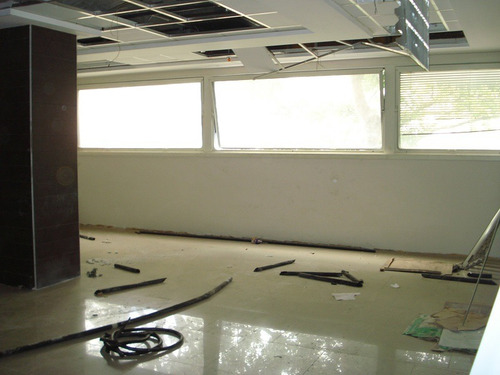 Ns - Venta Edificio 5.200 M2 Aprox. - Urb. Zona Ndustrial La Urbina, Mun. Sucre
