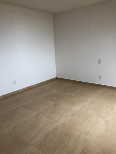 Imagen 9 de 30 de En Venta Casa En Zibata, Jardín, 3 Recamaras, Cuarto De Lava