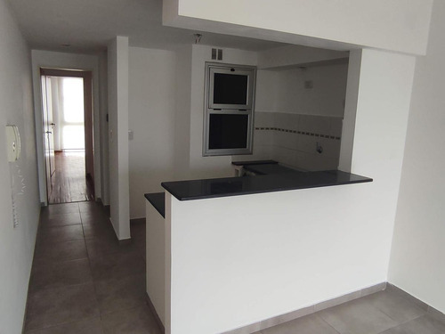 Imagen 6 de 17 de Venta Departamento 2 Dormitorios Frente A Plaza Olazabal - 7 Y 38 - La Plata