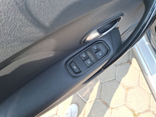 Renault Logan 4p Intens L4/1.6 Aut