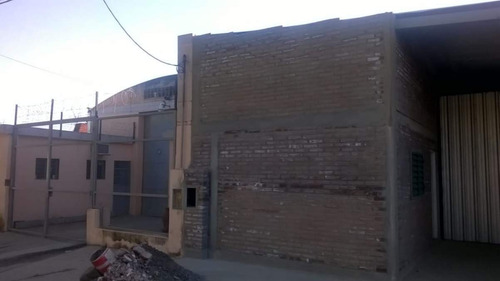 Imagen 2 de 6 de Galpón 250 M2 - La Calera - Centro