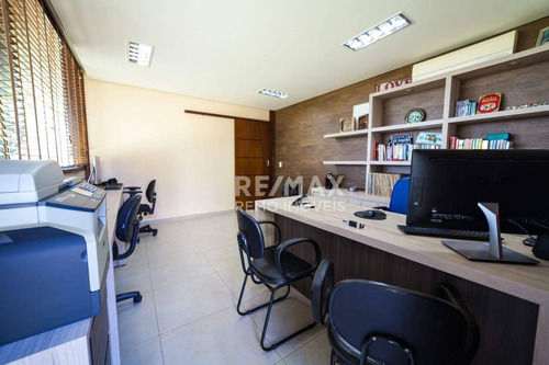 Chácara De 4200 M² Com Sobrado De 3 Dormitórios + Clube Particular - Venda - Condomínio Il Paradiso - Ch0268