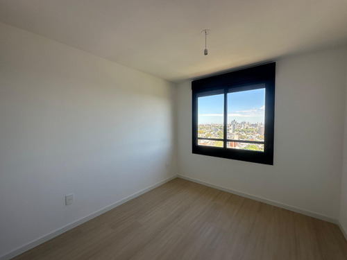 Apartamento En Alquiler De 1 Dormitorio Y Garaje A Estrenar, Malvín