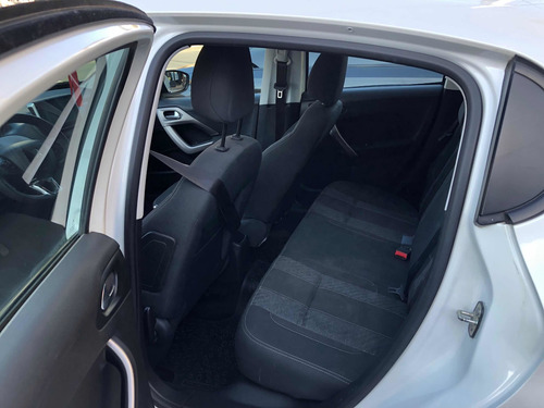 Imagen 8 de 15 de Peugeot 208 2018 1.6 Allure