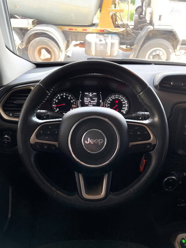 Imagem 2 de 13 de Jeep Renegade 1.8 16v Flex Longitude 4p Automático