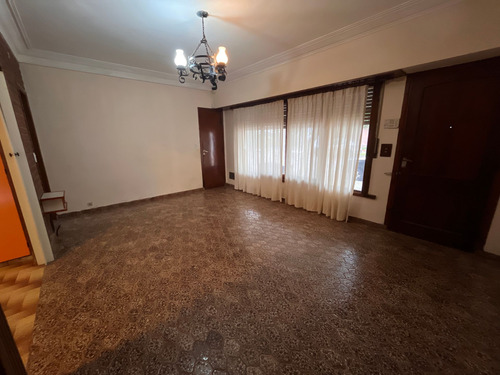 Chalet 4 Ambientes, Garage Y Parque