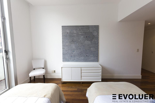 219mts², 2 Dormitorios En Suite Con Cochera, Los Molinos Building.