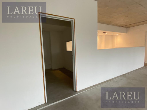 Local En Alquiler De 90m2, Officia Pilar Work
