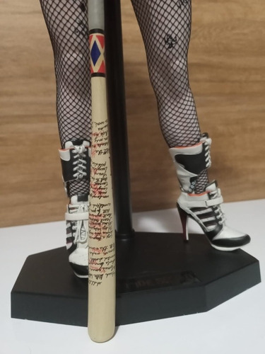 Harley Quinn Arlequina Esquadrão Suicida Batman 1/4 42cm