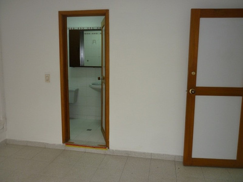Imagen 11 de 17 de Edificio En Arriendo En Cali Nueva Tequendama. Cod 76341