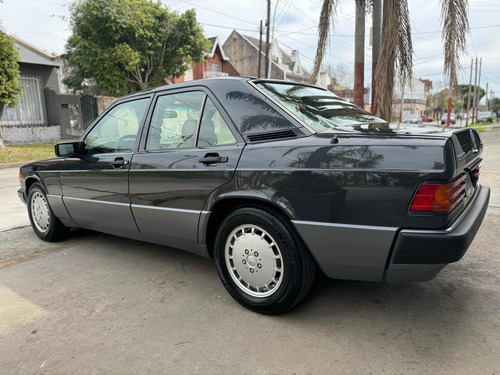 Mercedes Benz 190e 2.3