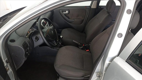 Imagem 10 de 14 de Corsa 1.4 Mpfi Premium 8v Flex 4p Manual