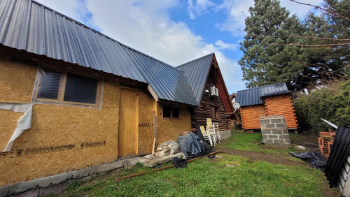 Cabaña Monoambiente En Villa Turismo - El Bolson - Complejo Con Pileta