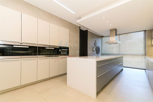Departamento En Arriendo De 4 Dorm. En Las Condes