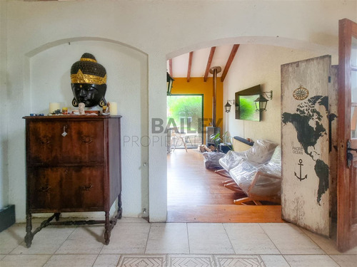 Casa En Arriendo De 5 Dorm. En Viña Del Mar