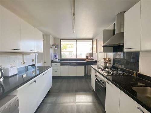 Departamento En Venta De 3 Dorm. En Vitacura